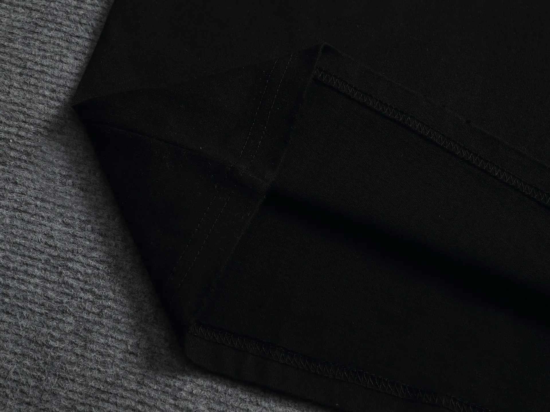 🥝Premium 🥝 𝗕𝗮𝗹𝗲𝗻𝗰𝗶𝗮𝗴/ # 26FW 。 . ZP 320g ， ， 。 。Classic LOGO . n ， 。 ， . Retro. ， OS . Same Style : Black White Size：S M L XL